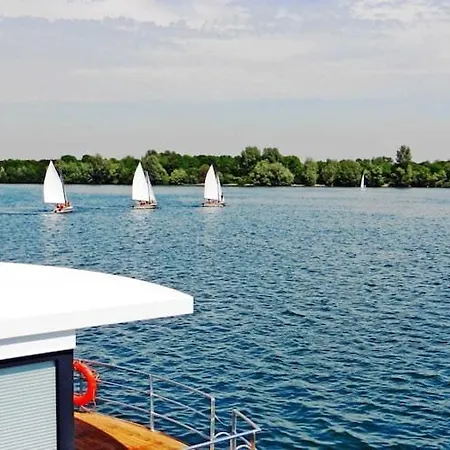 Botel Hausboot Am Xantener Nordsee *